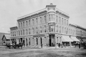 Linden Hotel (formerly Poudre Valley Bank)