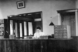 Elfreda Stebbins, Carnegie Library, c. 1920